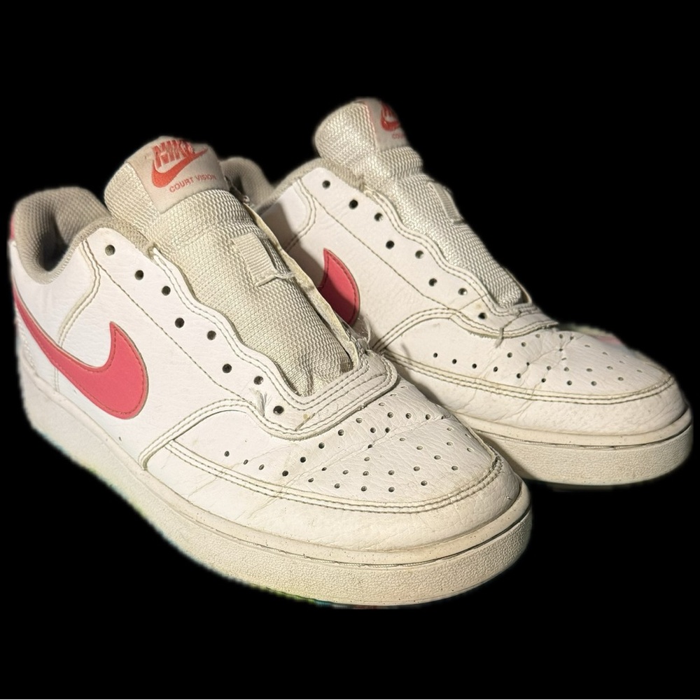 Nike low top pink swoosh classic style 8.5